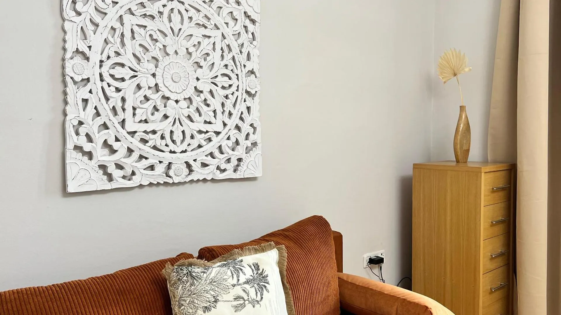 Stylish Modern Studio For 4P With Private Garden Viena