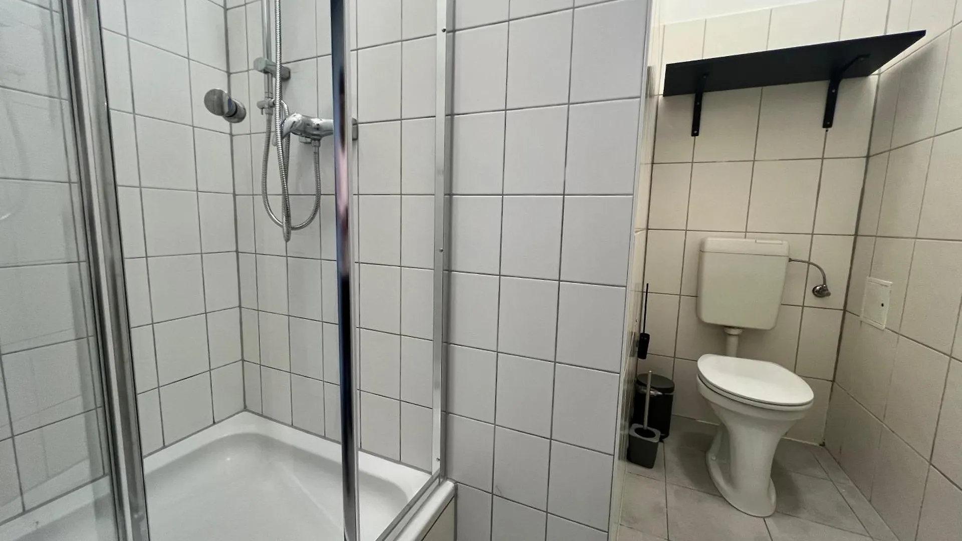 דירה וינה Stylish Modern Studio For 4P With Private Garden אוסטריה